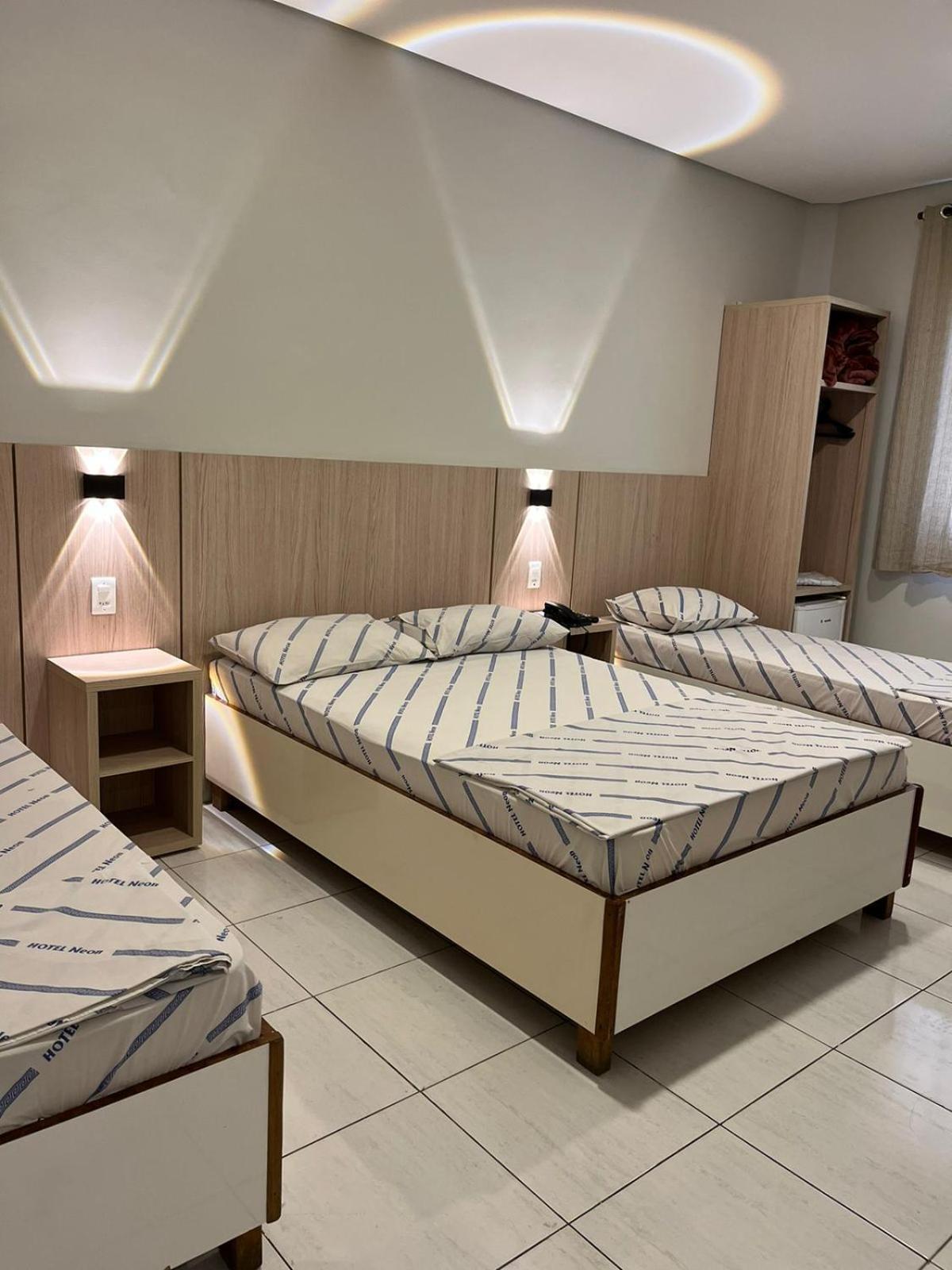 Hotel Neon - Proximo A 25 De Marco, Bom Retiro E Bras, A 2Min Do Mirante Sampa Sky E Pista De Skate Anhangabau Сан-Паулу Екстер'єр фото