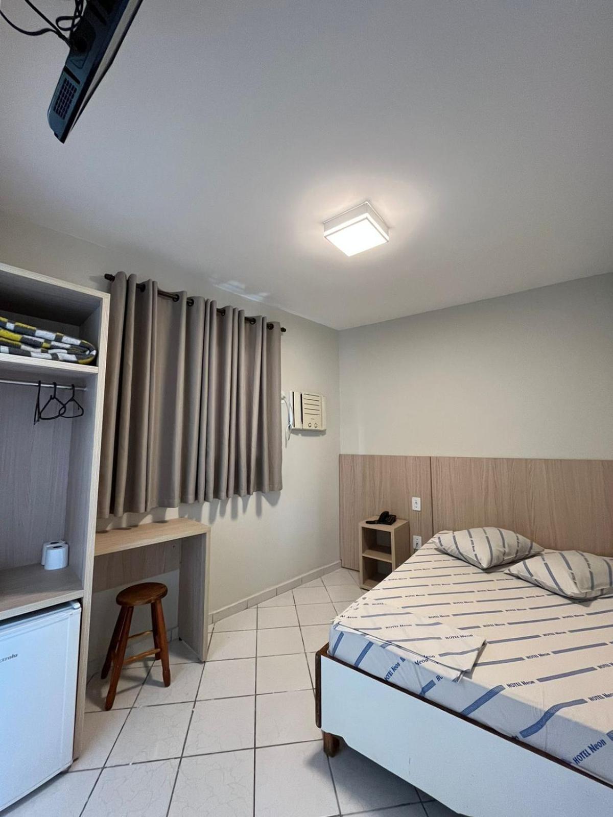 Hotel Neon - Proximo A 25 De Marco, Bom Retiro E Bras, A 2Min Do Mirante Sampa Sky E Pista De Skate Anhangabau Сан-Паулу Екстер'єр фото