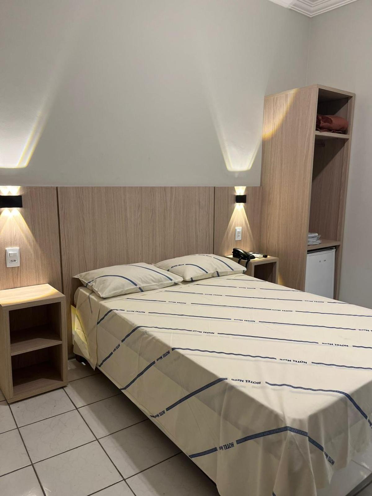 Hotel Neon - Proximo A 25 De Marco, Bom Retiro E Bras, A 2Min Do Mirante Sampa Sky E Pista De Skate Anhangabau Сан-Паулу Екстер'єр фото